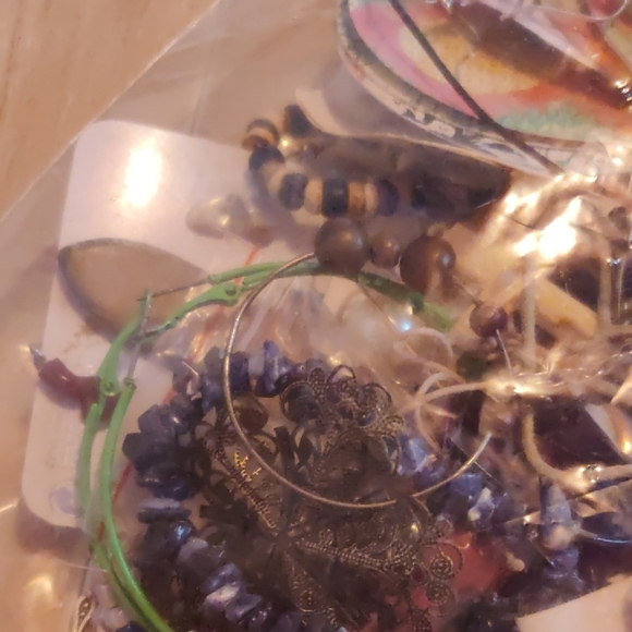 Assorted Jewelry Collection - Picture 4 of 4